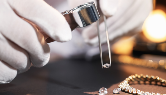 Can a professional jeweler actually spot a lab-grown diamond without a machine?