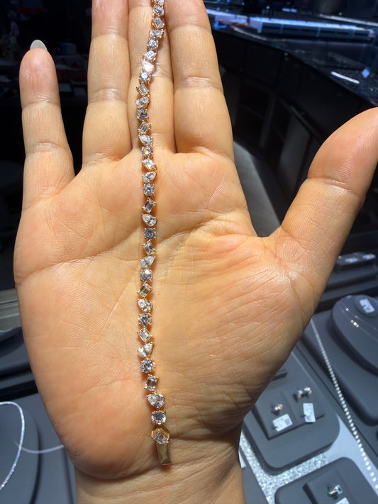 A link for uyen vuong to pay bracelet