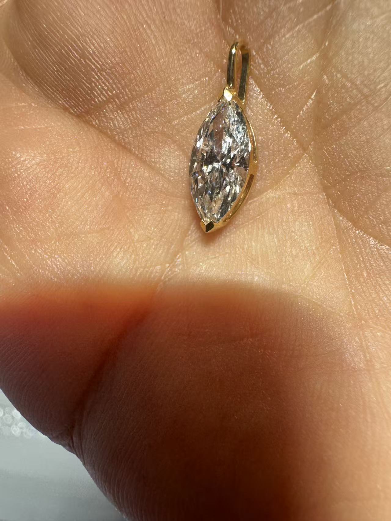 A link for Mariel Madrid to pay Pendant