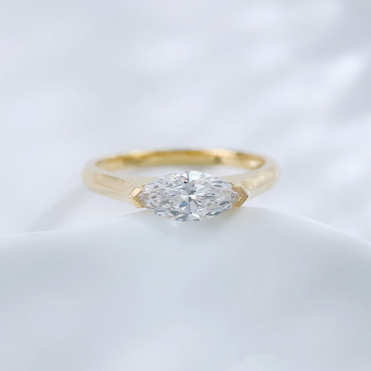 Elegant 1ct Marquise Lab-Created Diamond Engagement Ring| 18K Gold