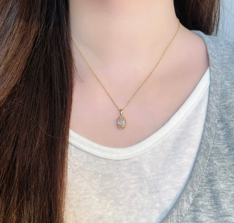 Petal Bezel Set Oval Brilliant Cut Lab Grown Diamond Solitaire Pendant | 18K Gold