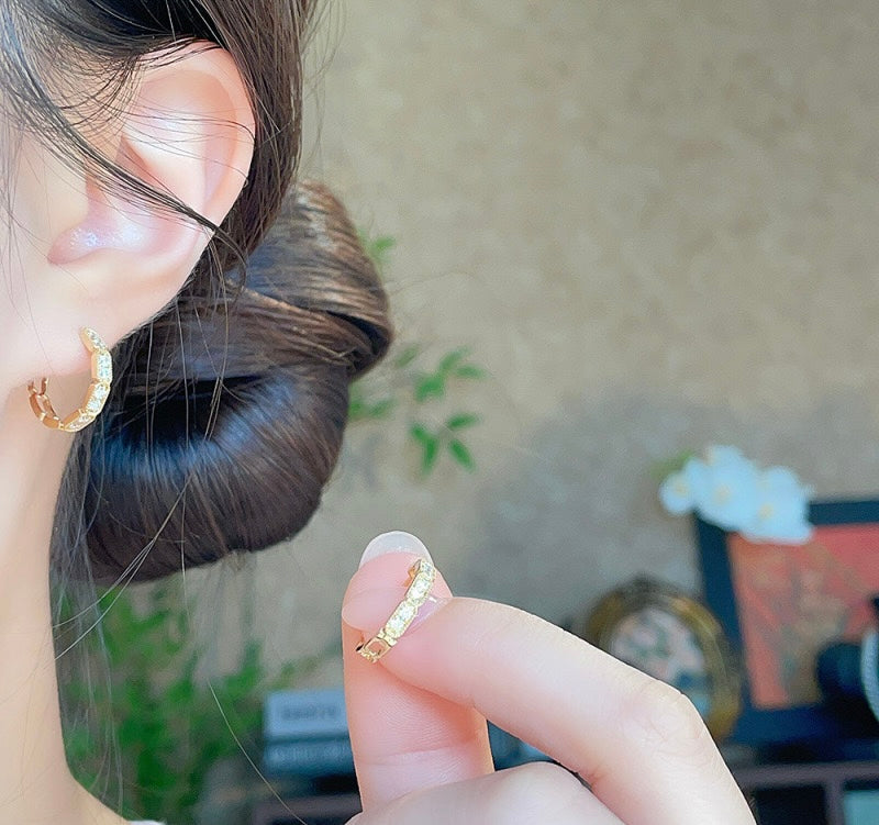 Round Lab Grown Diamond Mini Huggie Hoop Earrings | 18K Gold