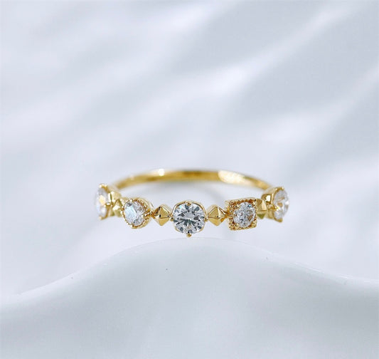 Mixed Cut Milgrain Station Diamond Stackable Wedding Band Ring | 18K Gold