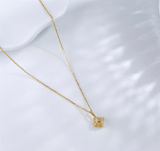 Princess Cut Lab Grown Diamond Minimalist Solitaire Pendant Necklace | 18K Gold
