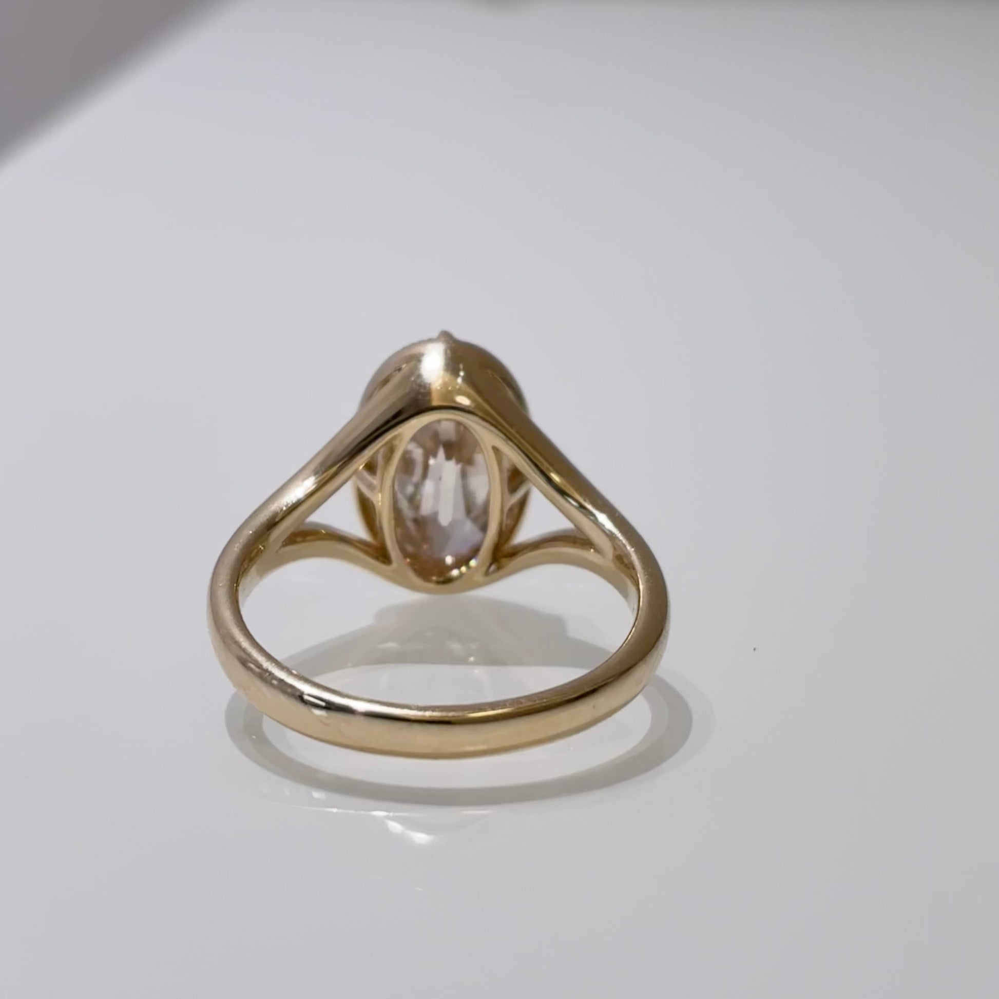 Oval Champagne Lab Diamond |Vintage Milgrain |Double Split Shank | 14K Gold