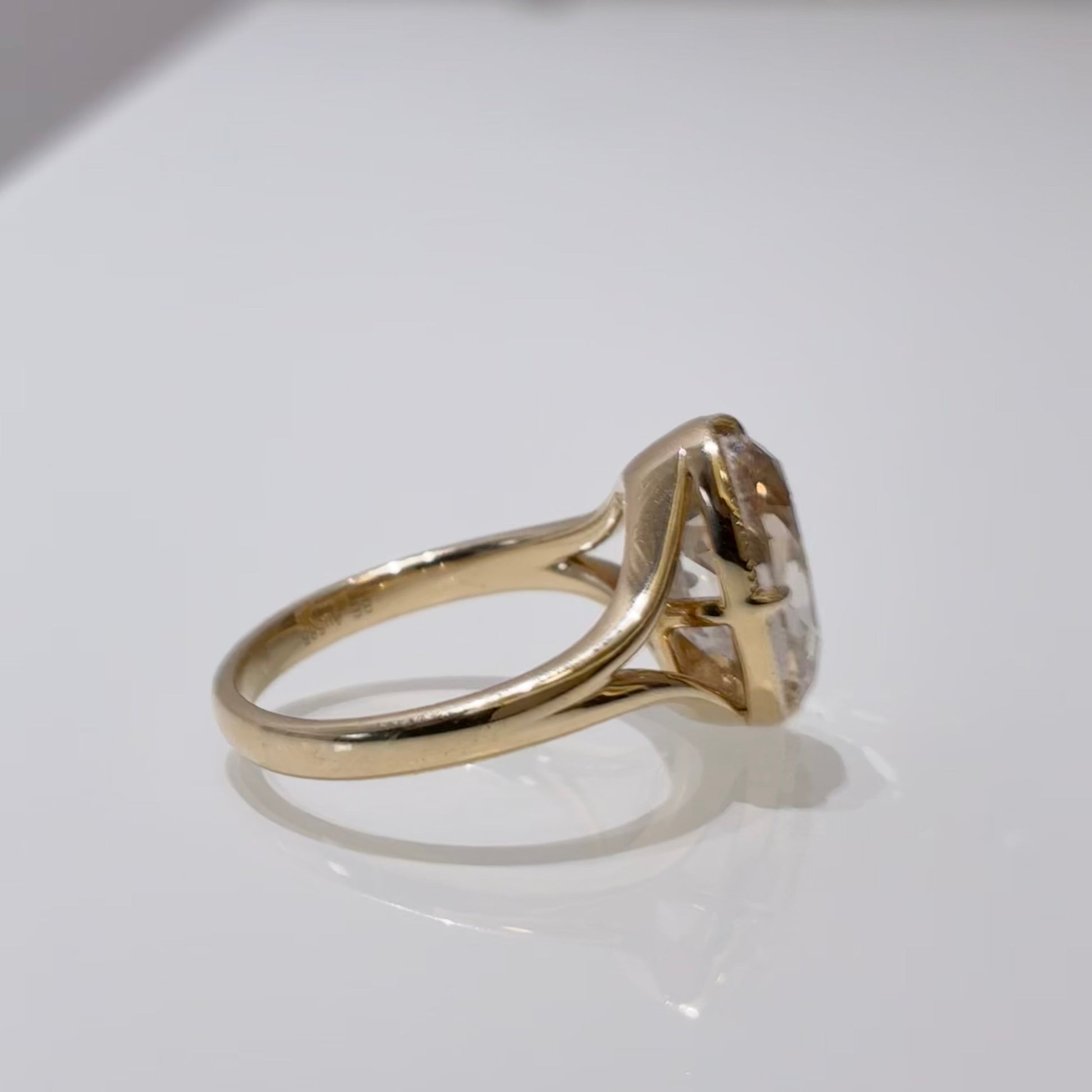 Oval Champagne Lab Diamond |Vintage Milgrain |Double Split Shank | 14K Gold