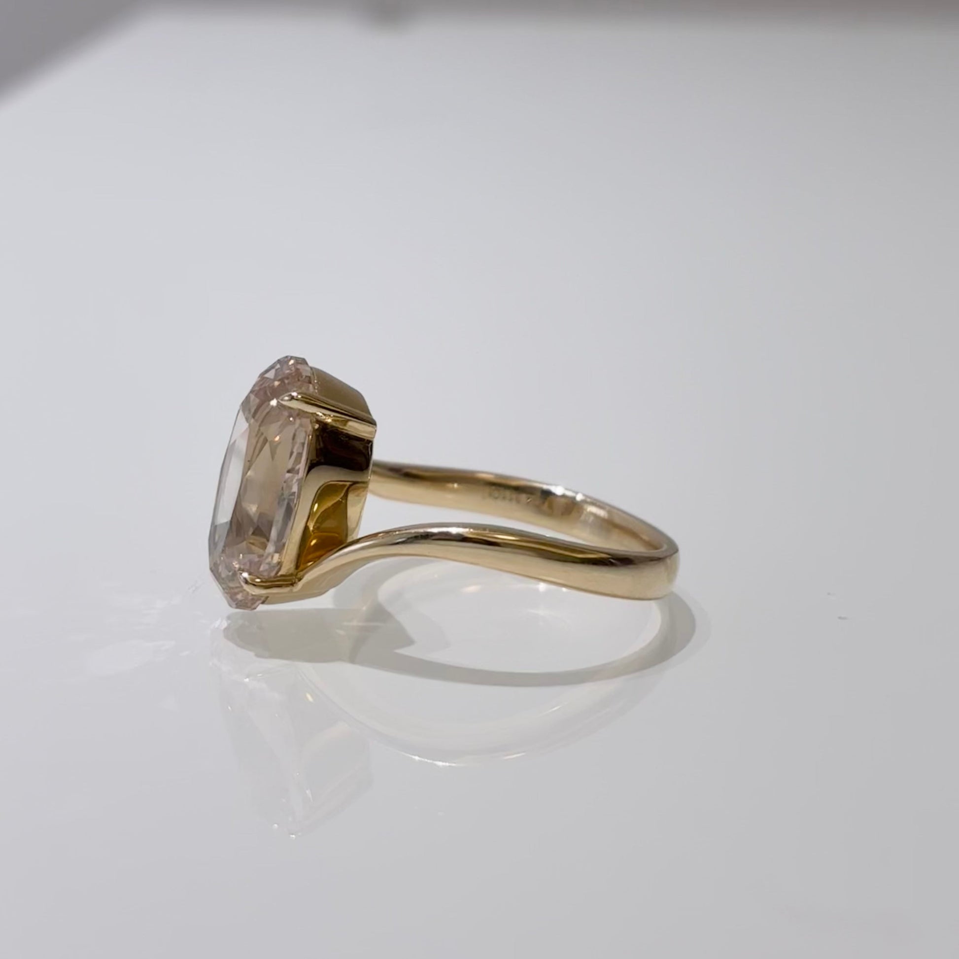 Oval Champagne Lab Diamond |Twisted Split Shank Ring | 14K Gold
