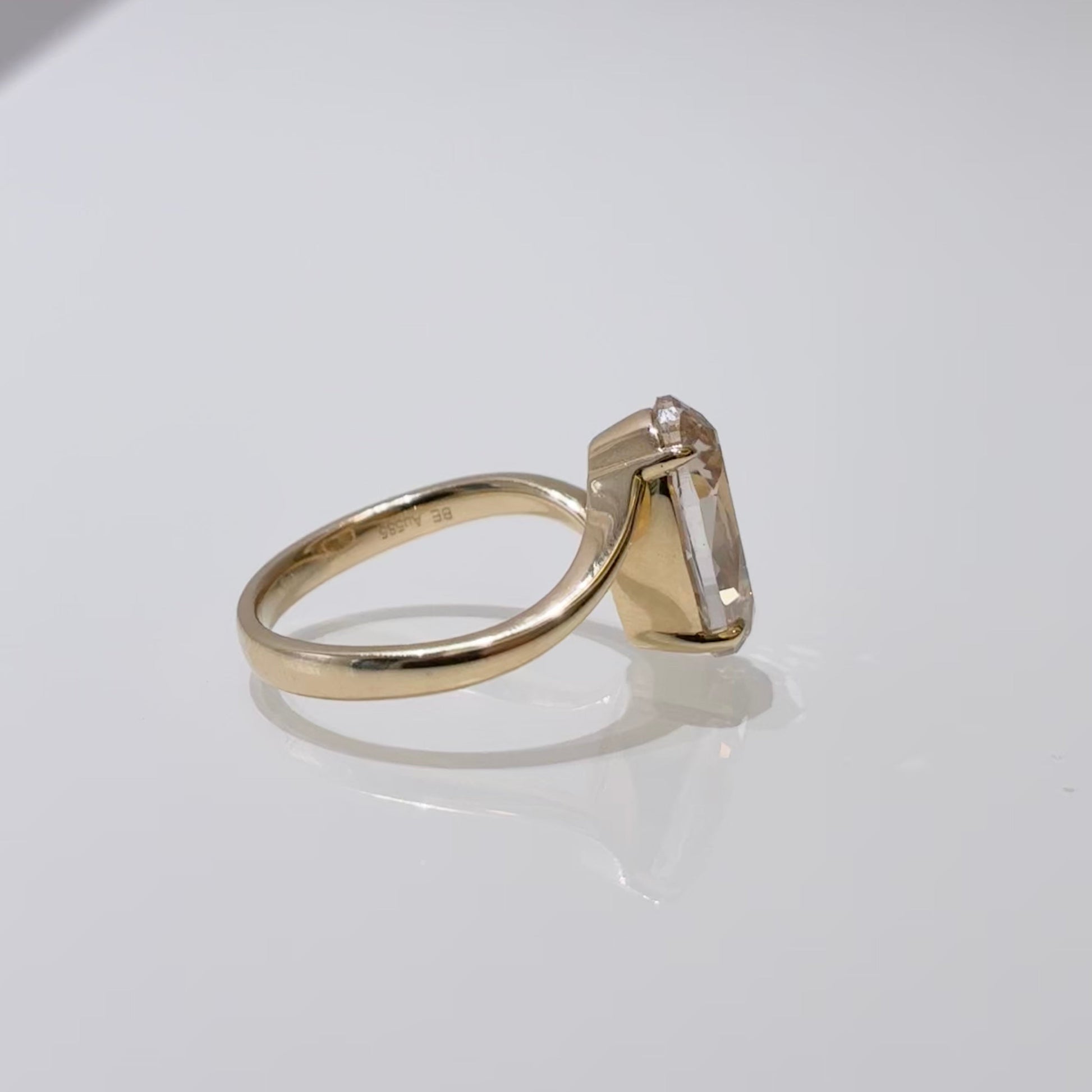 Oval Champagne Lab Diamond |Twisted Split Shank Ring | 14K Gold