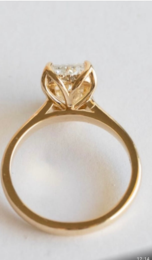 A link to pay ring(size8.25)