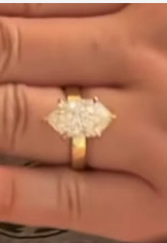 A link to pay ring(size8.25)