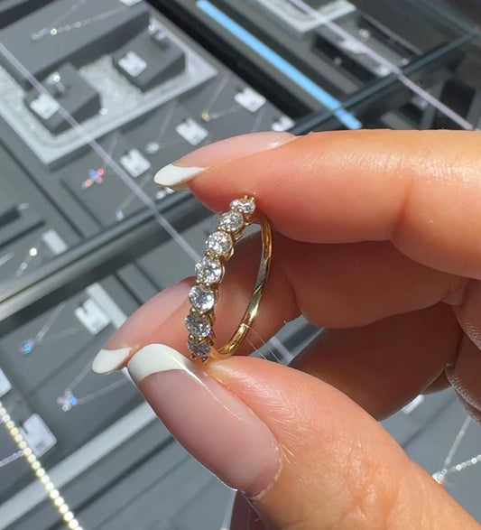 A link for Deeboyswifey to pay a diamond ring and a band Size 7#