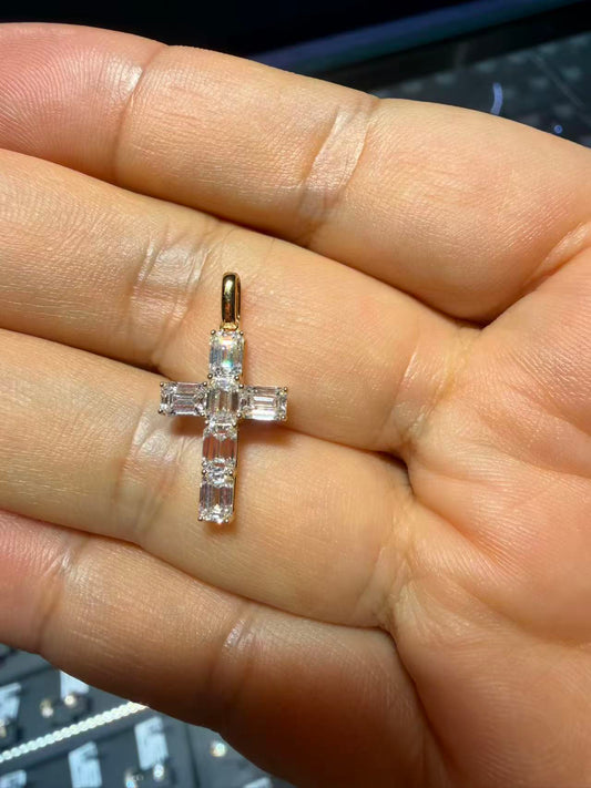 A link for Alicia Hijirida to pay pandant