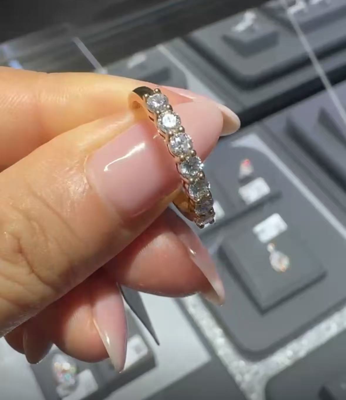 A link for Neela to pay 2 rings 8.25#