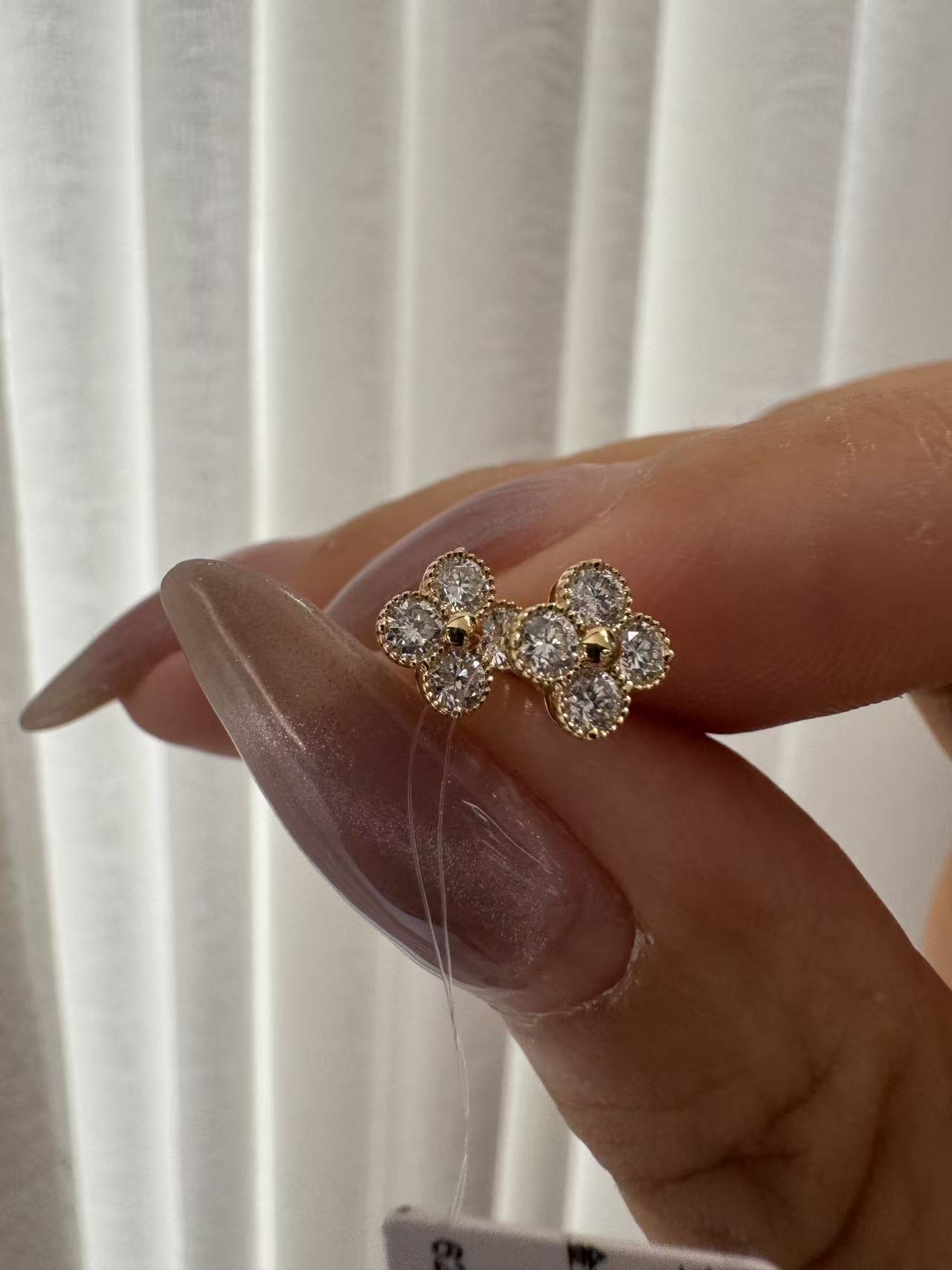 A link for Shahida to pay 2 Earrings/ Ring 6.5#