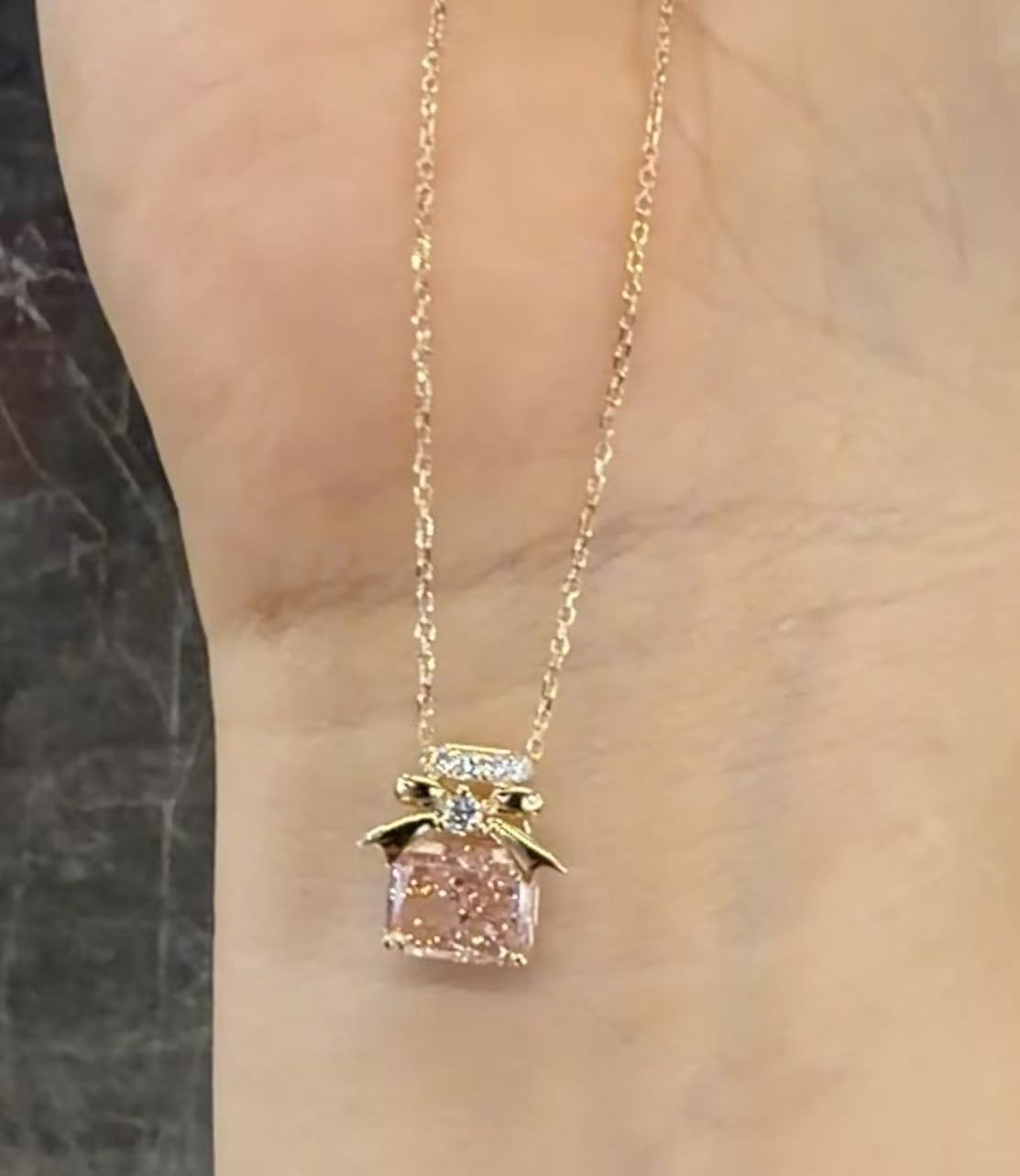 A link for ag to pay for necklace