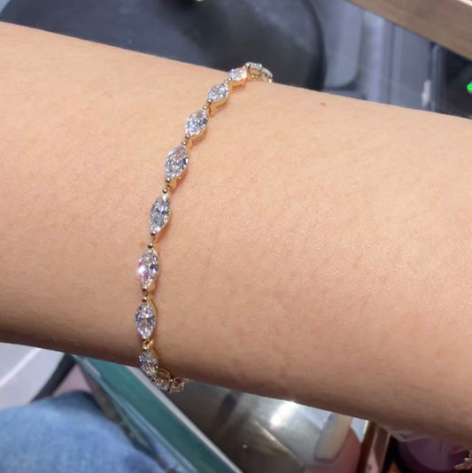 A link for Camila to pay bracelet