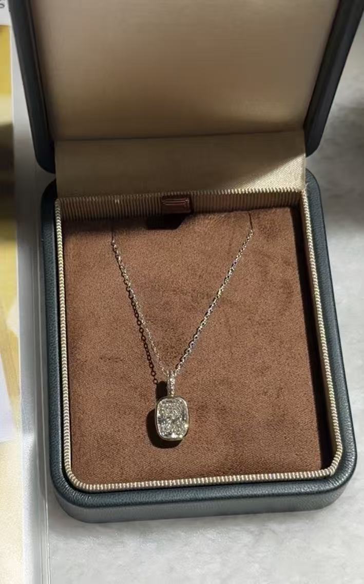 A link for Candy to pay 3ct diamond Pendant(balance payment)