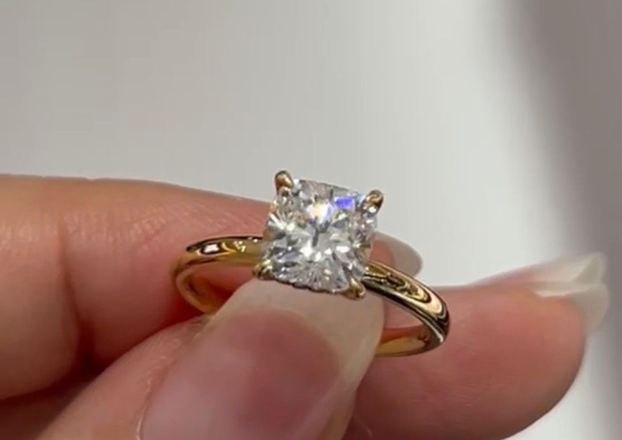 A link for Ana to pay for a 18K yellow gold diamond ring (1.5-2ct) size 7