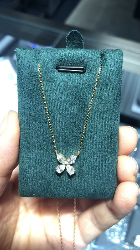 A link for Jakee to pay for a necklace