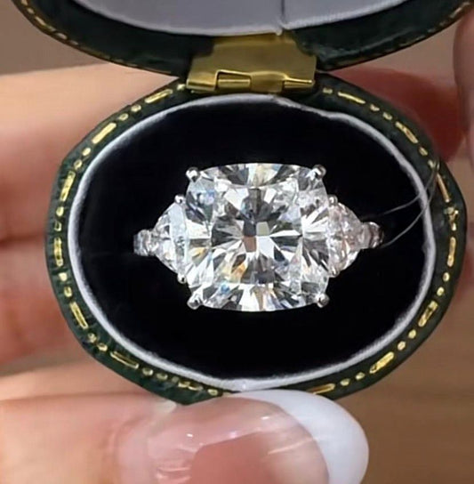 A link for Ana to pay for a 18K yellow gold diamond ring (1.5-2ct) size 7