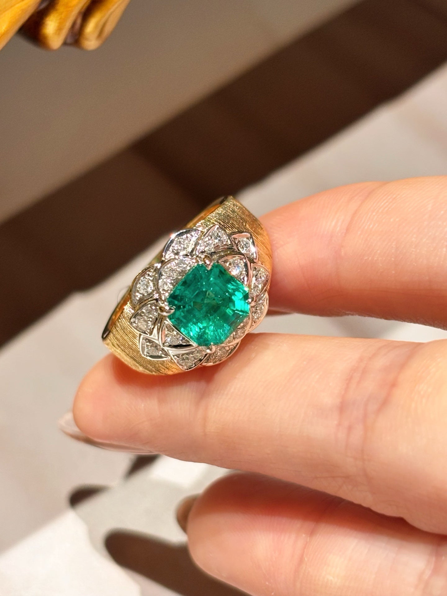1.375ct 7.13g Lab Grown Emerald Ring | Vintage Two-Tone Gold Diamond Halo