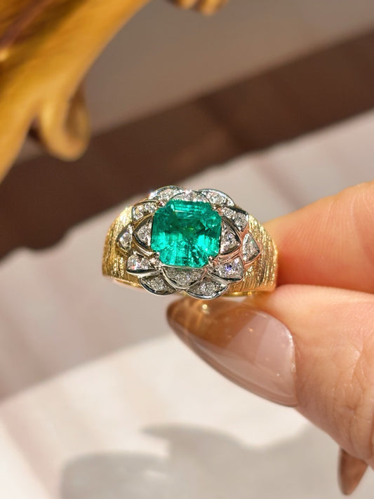 1.375ct 7.13g Lab Grown Emerald Ring | Vintage Two-Tone Gold Diamond Halo