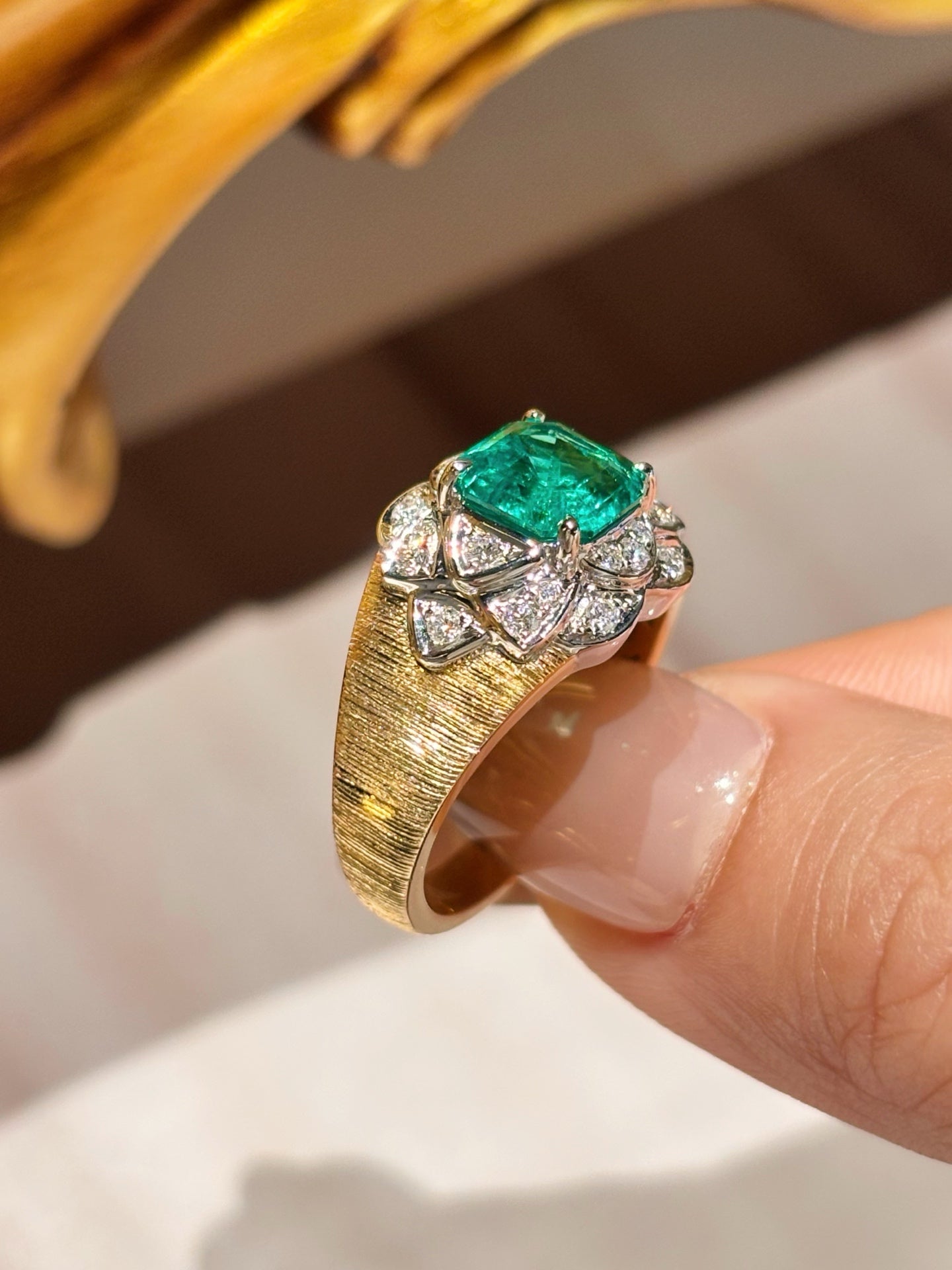 1.375ct 7.13g Lab Grown Emerald Ring | Vintage Two-Tone Gold Diamond Halo