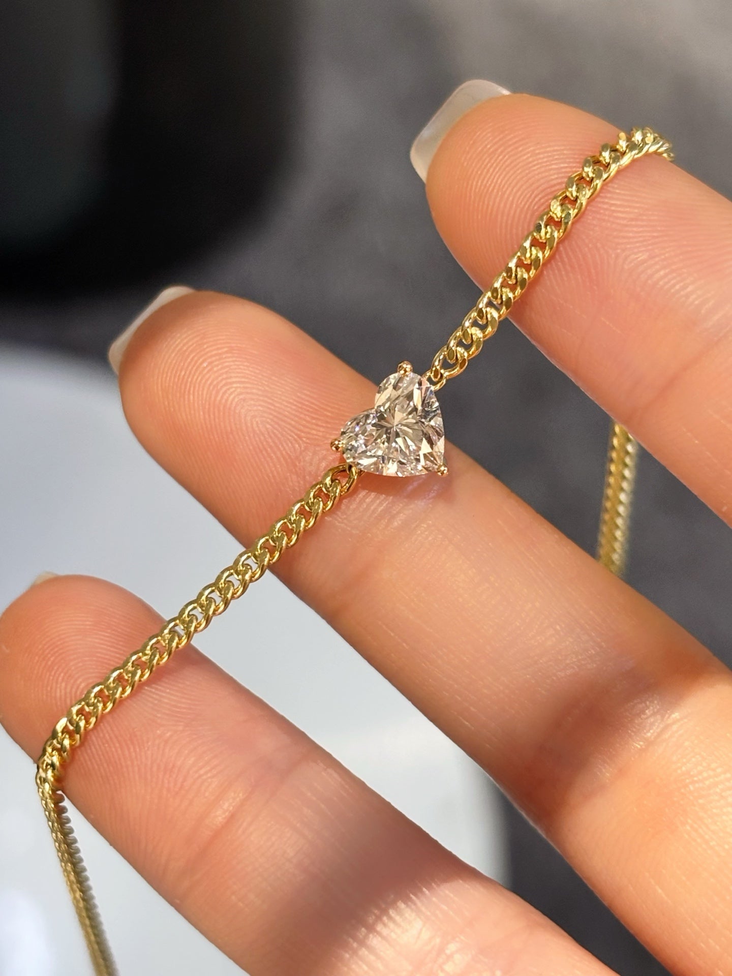 Single Heart Lab Grown Diamond Bracelet | 18K Yellow Gold | Dainty & Romantic