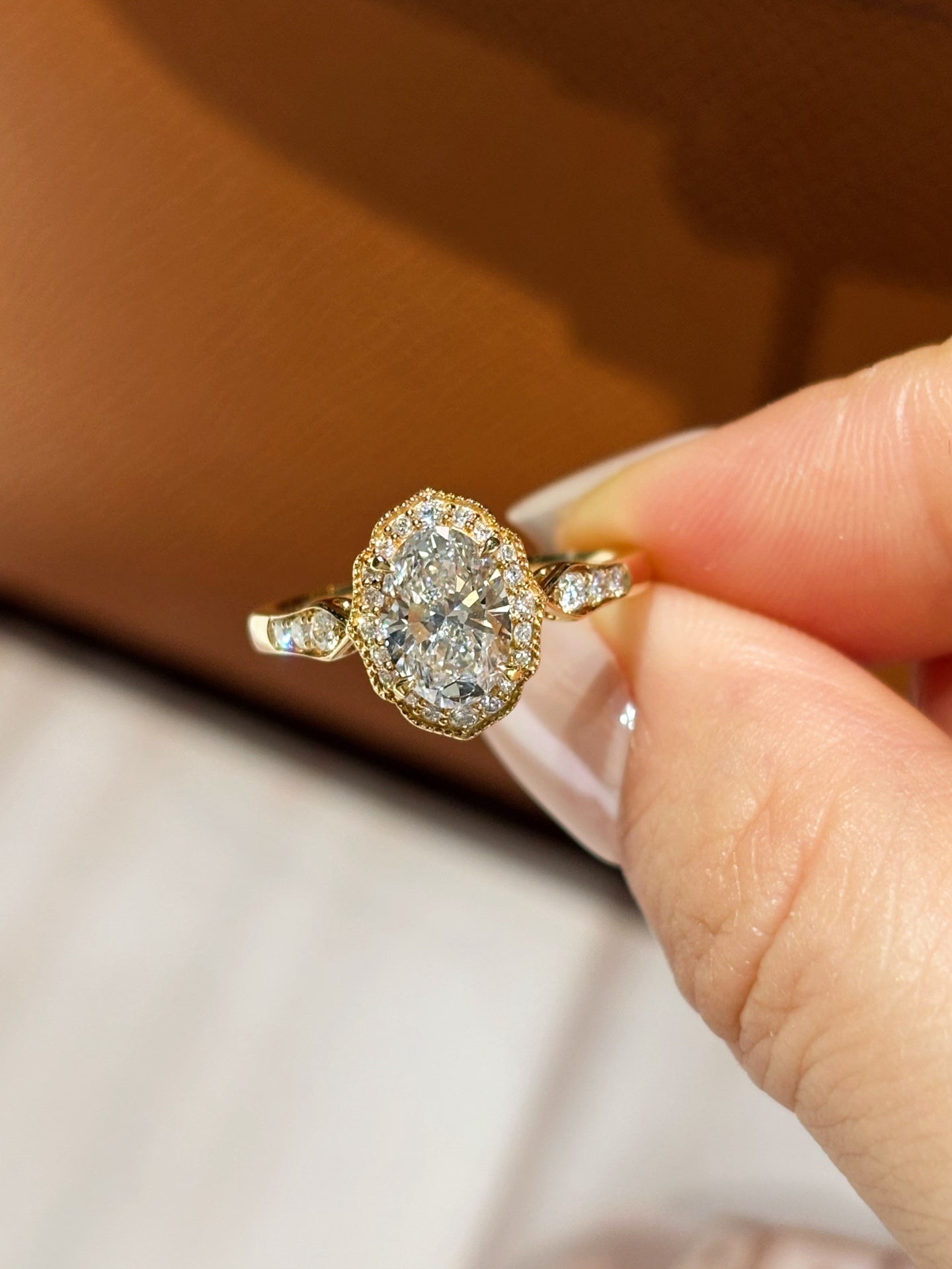 1.02ct 3.44g Oval Lab Grown Diamond Ring with Halo Setting | Vintage Style with Pavé Band | 18K Yellow Gold