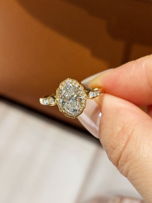 1.02ct 3.44g Oval Lab Grown Diamond Ring with Halo Setting | Vintage Style with Pavé Band | 18K Yellow Gold