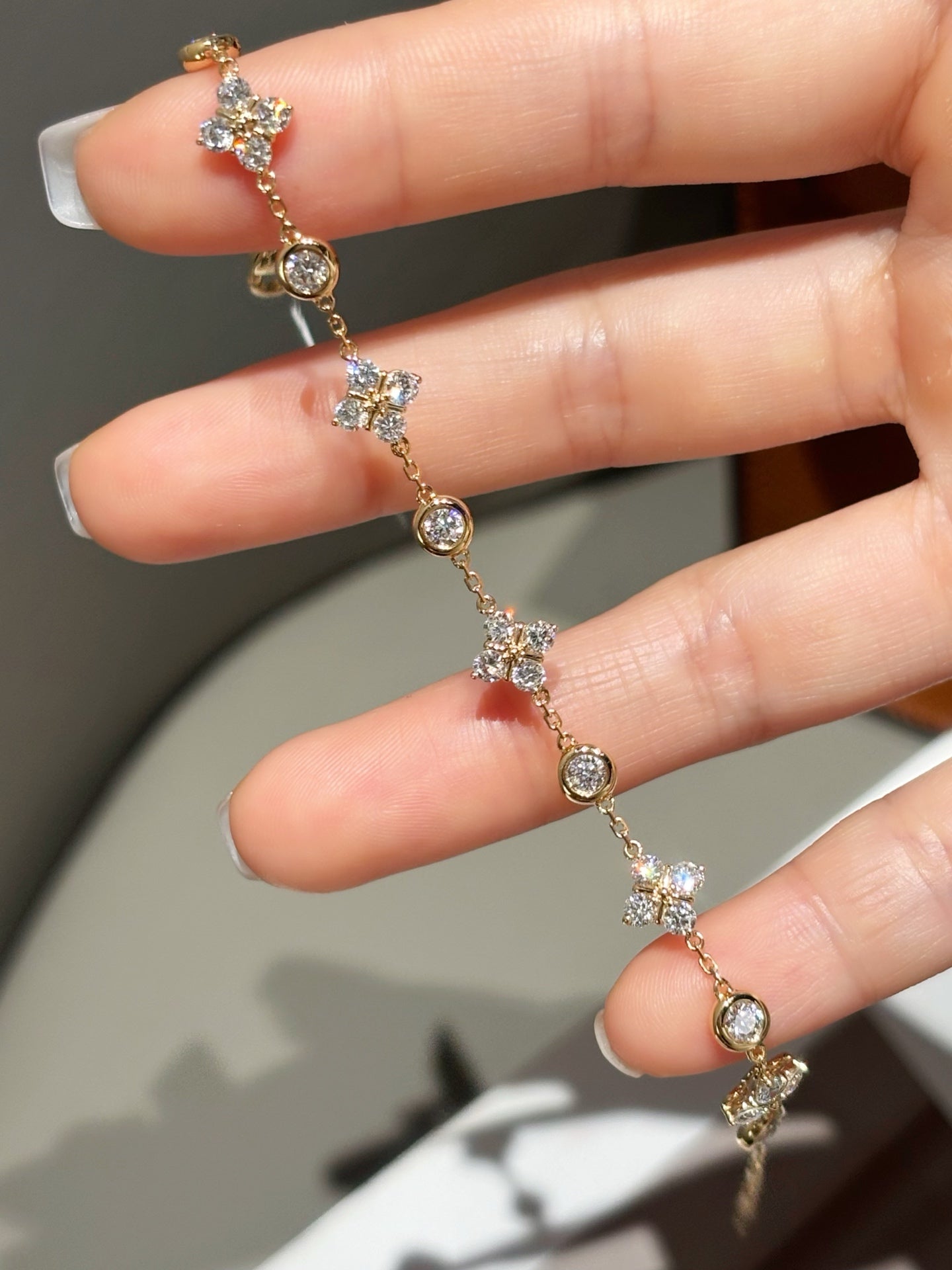 Lab-Grown Diamond Four-Leaf Clover Tennis Bracelet | 18K YELLOW Gold