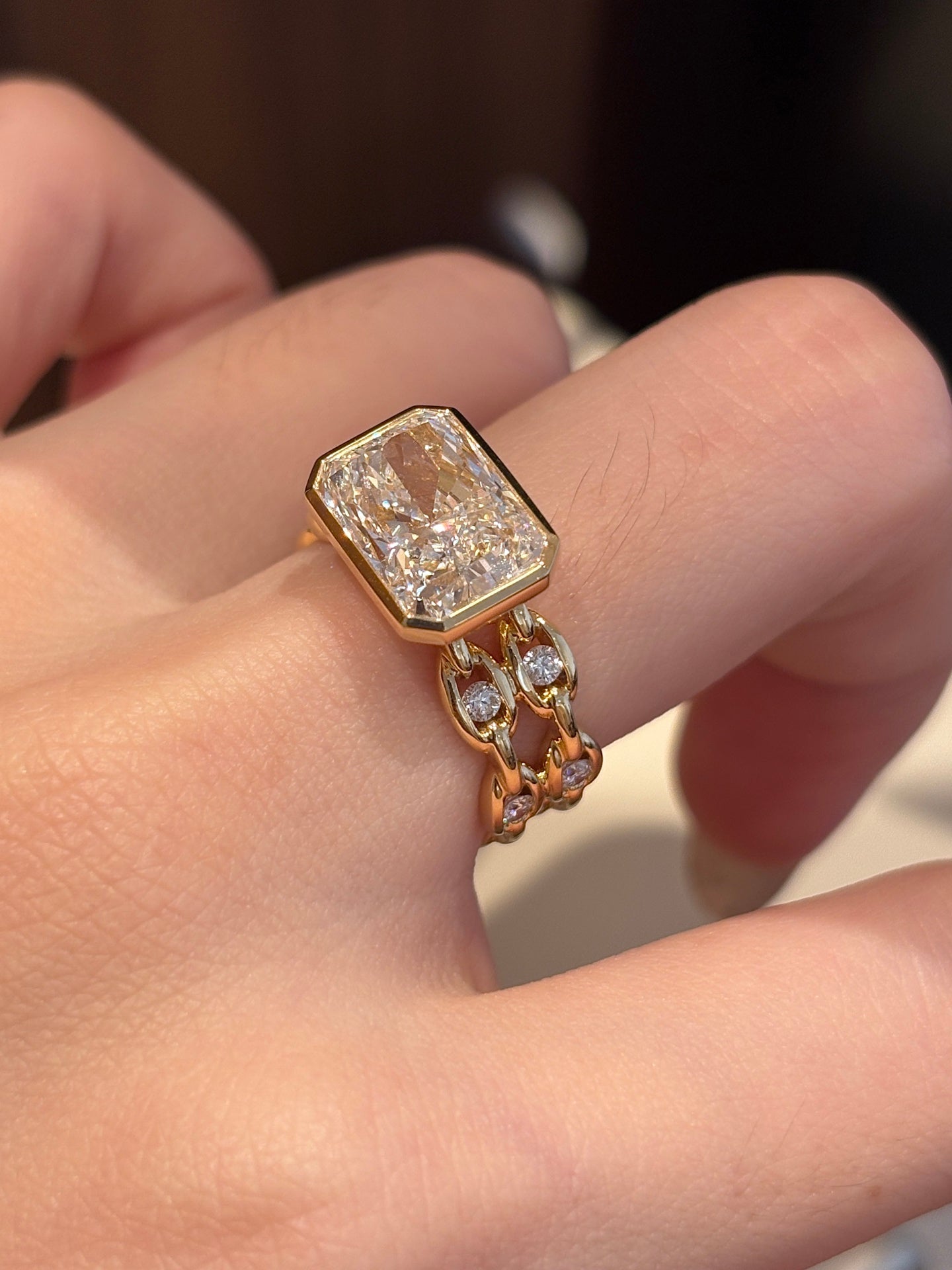 5.01CT 8.18G Lab-Grown Diamond Radiant Cut Chain Ring | Ethical Luxury Jewelry | 18K Yellow Gold