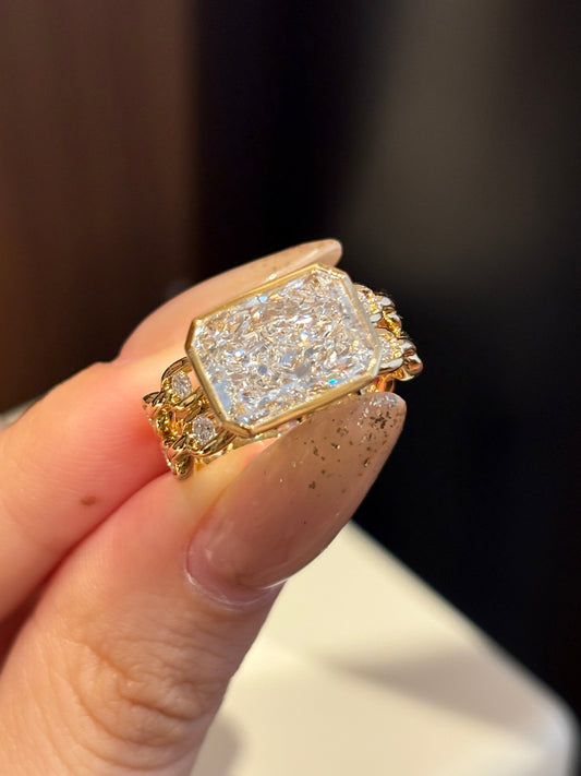 5.01CT 8.18G Lab-Grown Diamond Radiant Cut Chain Ring | Ethical Luxury Jewelry | 18K Yellow Gold