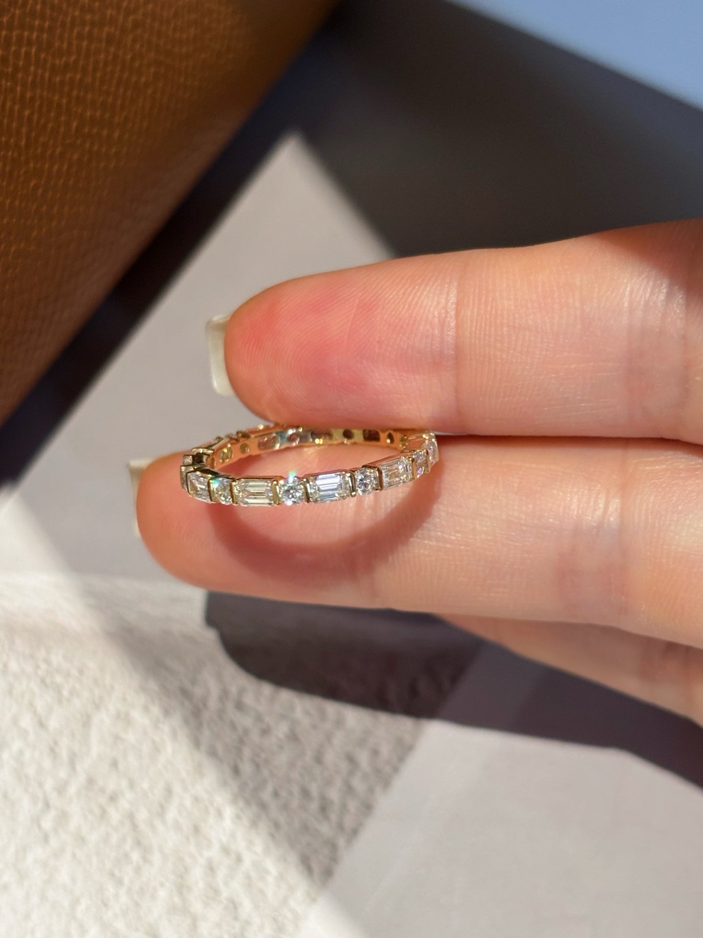 Lab Grown Diamond Alternating Eternity Band – Everyday Sparkle & Timeless Gifting | 18K Yellow Gold