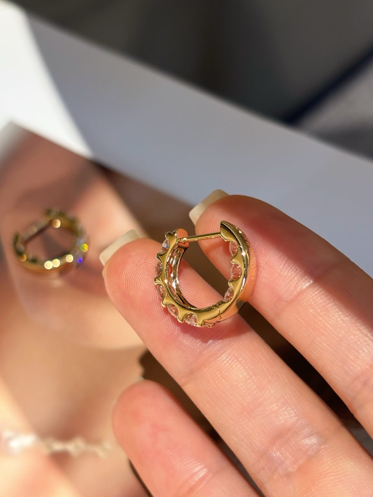 Full Pavé Round-Cut Lab-Grown Diamond Huggie Hoop Earrings | 18K Gold