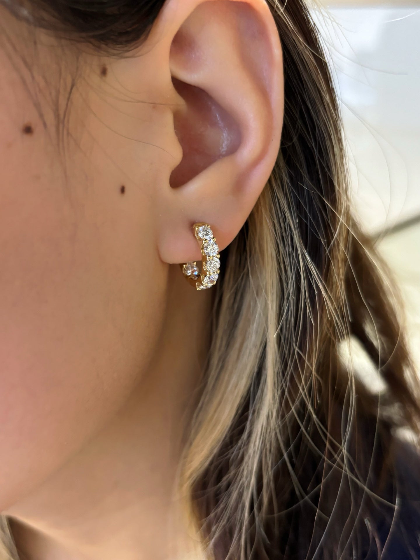 Full Pavé Round-Cut Lab-Grown Diamond Huggie Hoop Earrings | 18K Gold