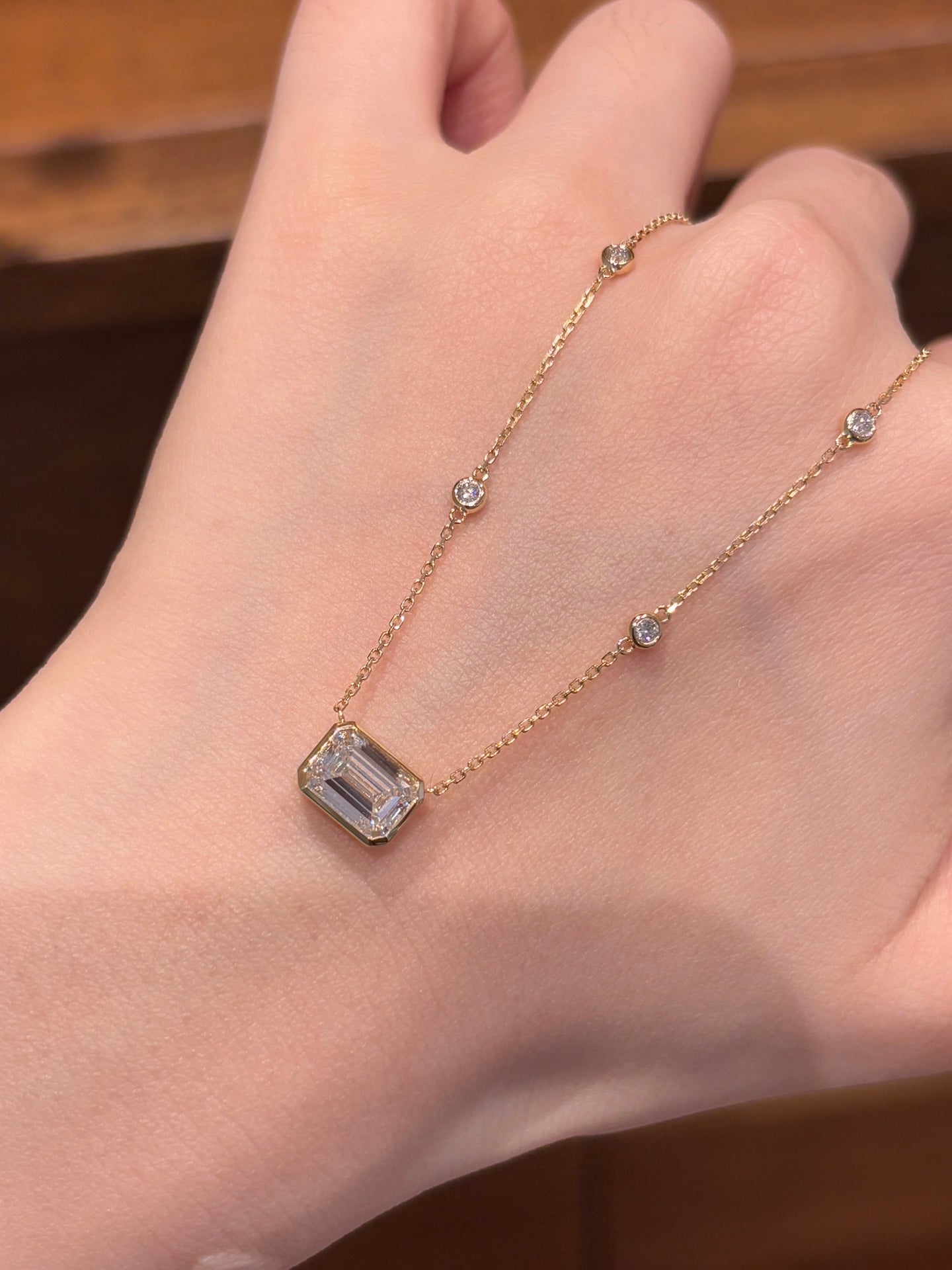 Bezel-Set Emerald-Cut Center & Bezel Round Accent Lab Grown Diamond Station Necklace | 18K Gold