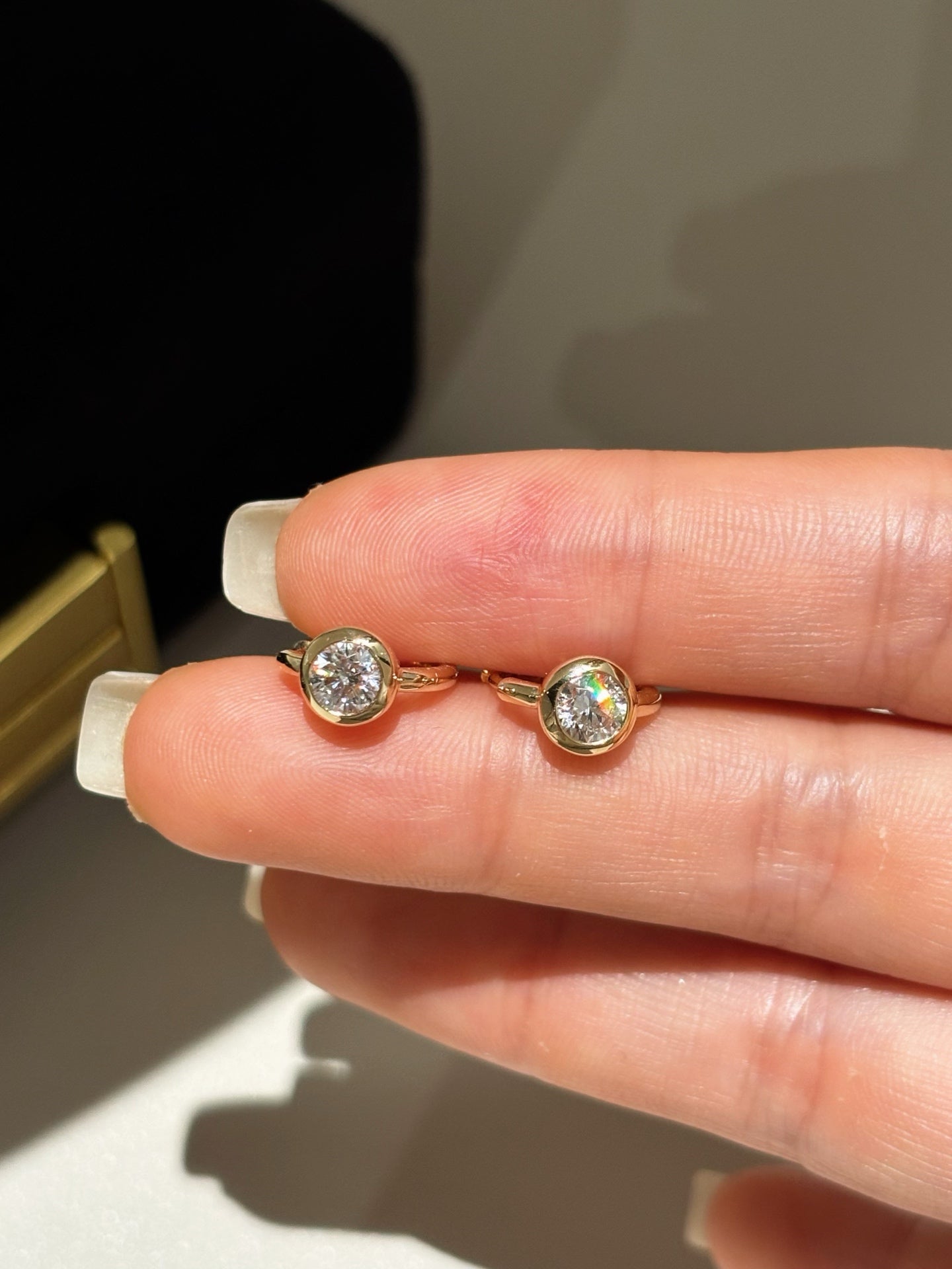 Bezel-Set Round Lab-Grown Diamond Solitaire Huggie Hoop Earrings | 18K Gold