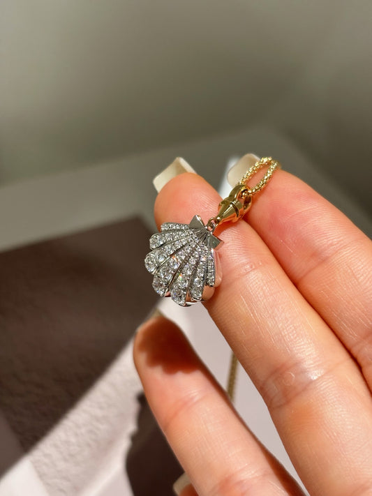 Two-Tone Pavé Lab Grown Diamond Seashell Motif Pendant Necklace| 18K Gold