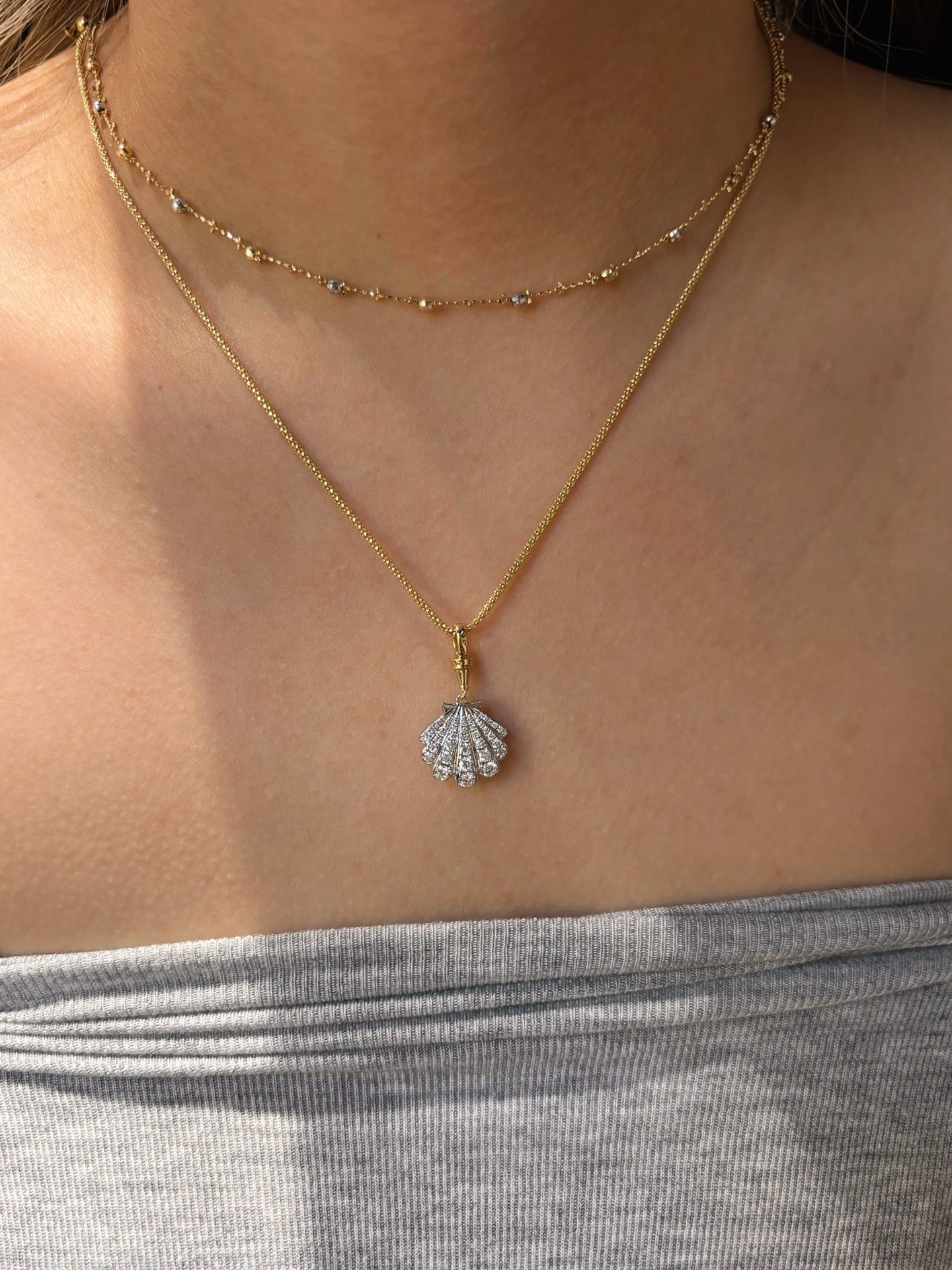 Two-Tone Pavé Lab Grown Diamond Seashell Motif Pendant Necklace| 18K Gold