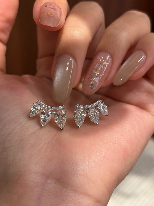 Lab-Grown Diamond Pear-Shaped Cluster Crawler Earrings | 18K Gold