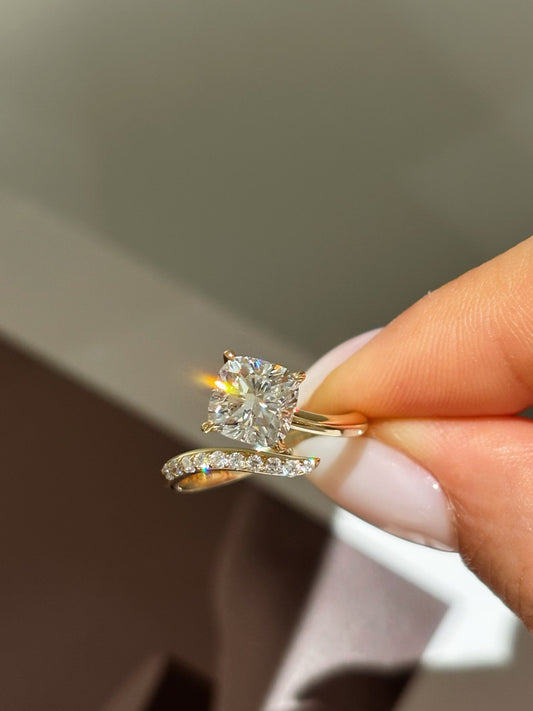 1.52 Carat Cushion Lab Diamond Engagement Ring & Pavé Wedding Band Set | 18K Gold