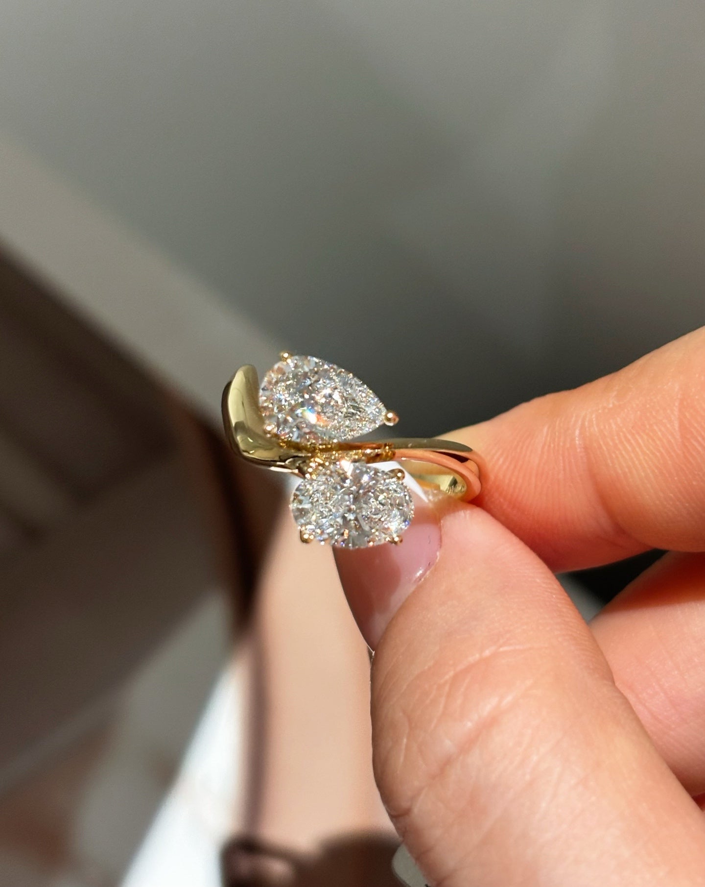 Toi et Moi Ring with Pear & Oval-Cut Lab-Grown Diamonds | 18K Gold