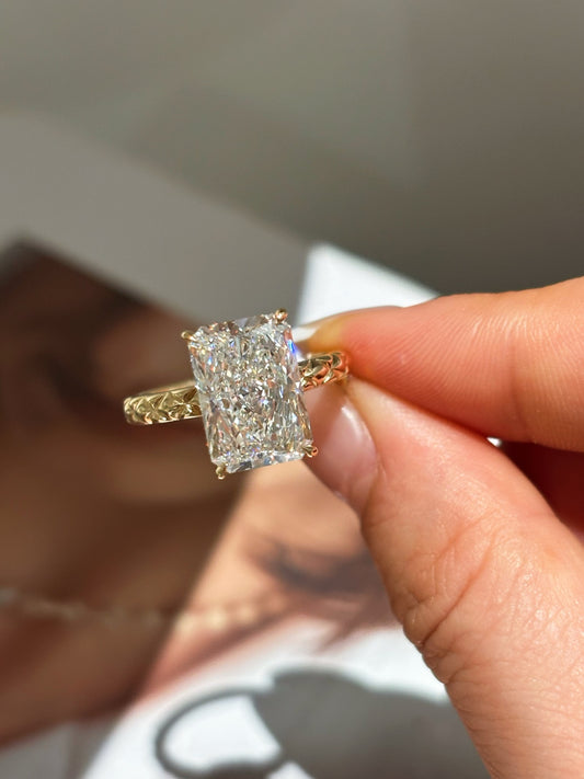 Radiant Cut Lab Grown Diamond Engagement Ring  | 18K Gold| Ethical & Sparkling
