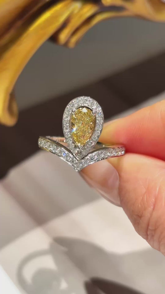1.03ct 5.88g |  Exquisite Pear-Shaped Fancy Yellow Lab Grown Diamond Ring | Tiara Design