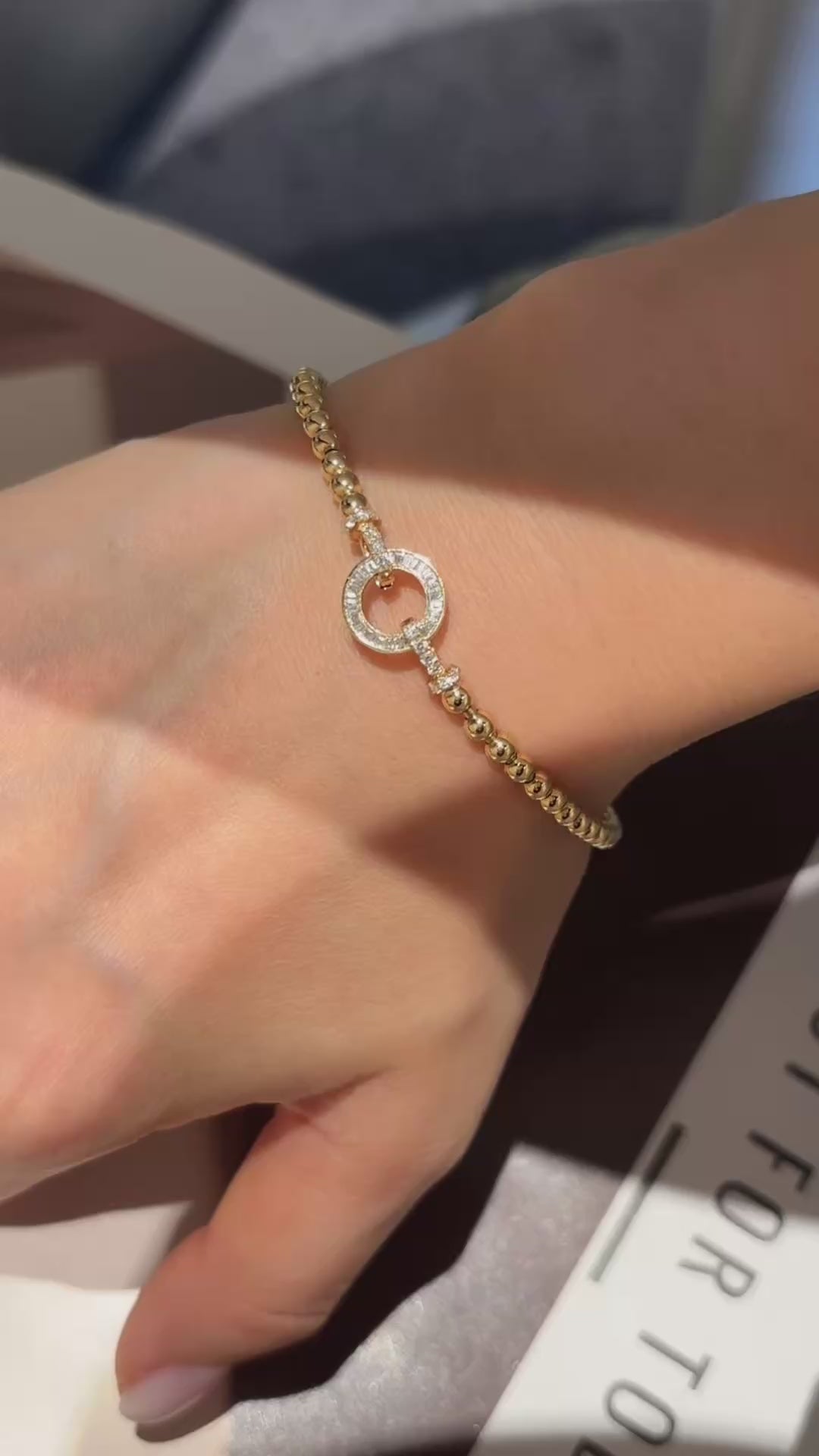 Lab-Grown Diamond Circle Link Beaded Bracele| 18K Yellow Gold